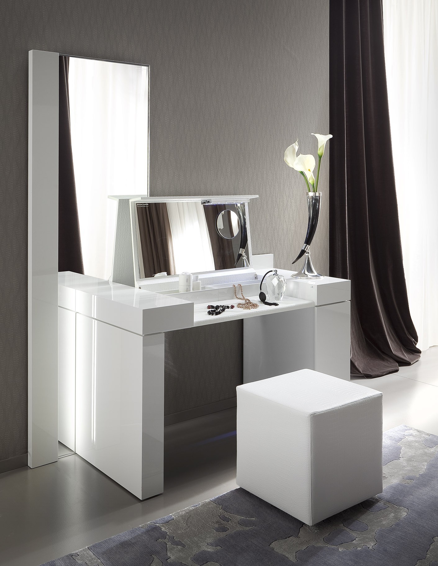 dimensions de la coiffeuse