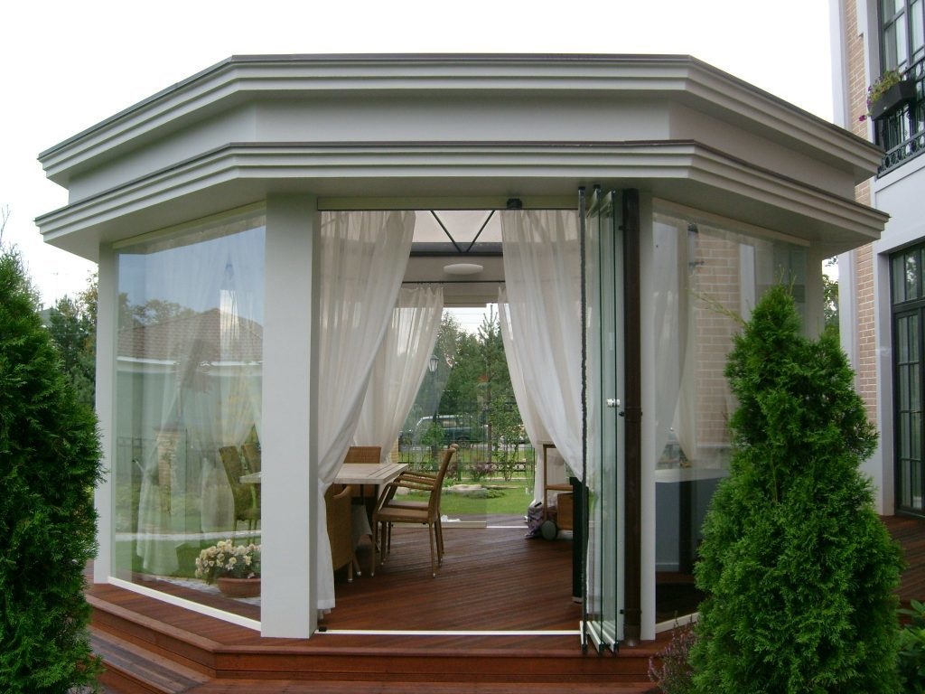 disadvantages of street curtains