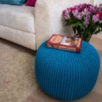 pouf in maglia blu