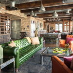 canapé vert dans la photo de design d'intérieur