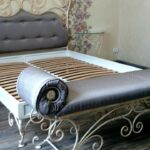 سرير من الحديد المطاوع أنيق