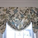 Rideaux anglais avec un motif floral