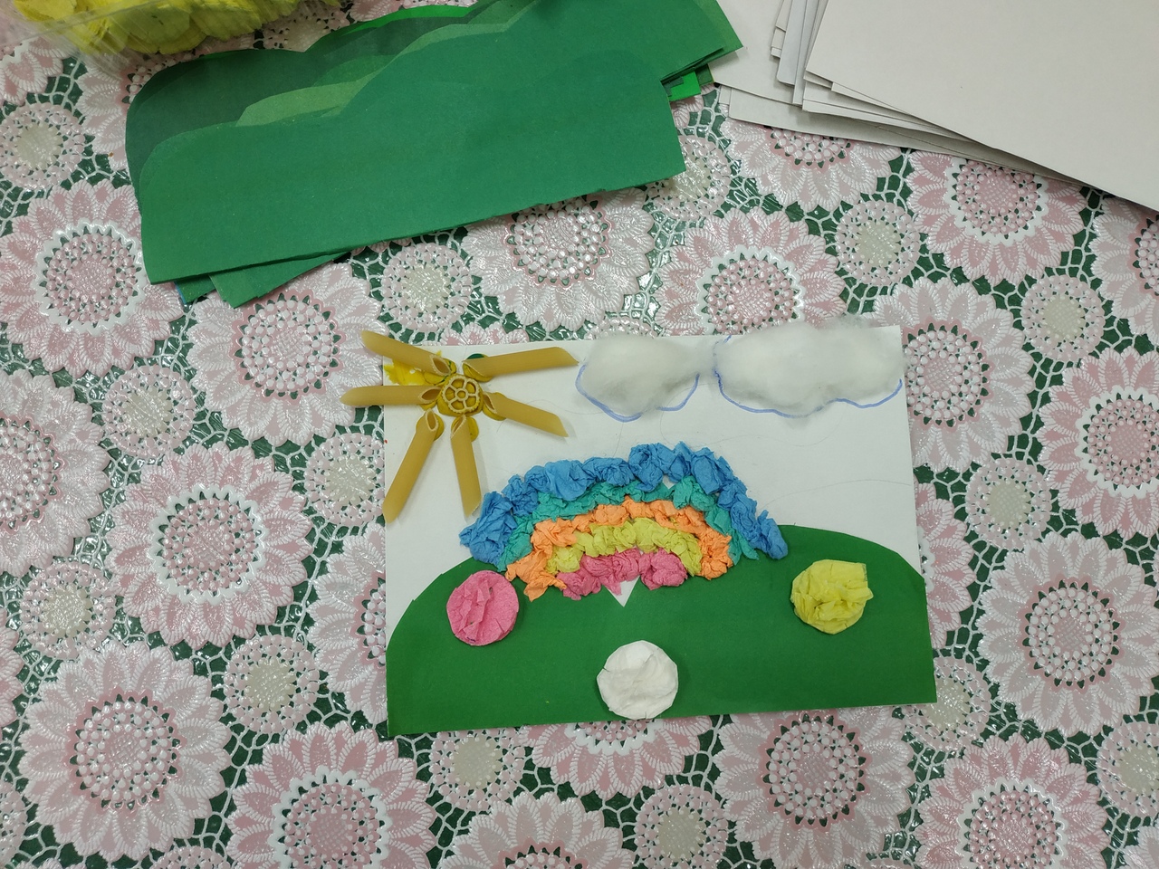 froissement de morceaux de papier