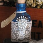 décor de bouteille avec des cailloux