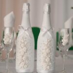 décor de bouteille blanc avec des fleurs