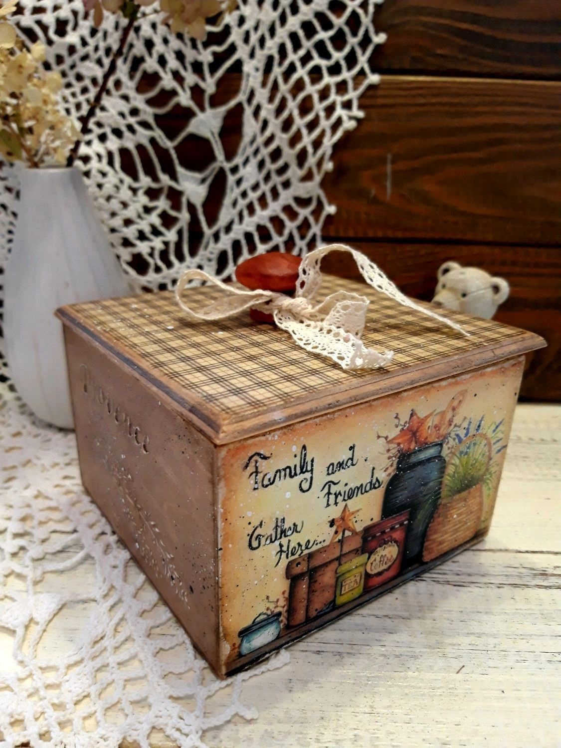 kotak decoupage