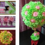 arbre avec des roses de serviettes