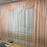 ผ้าม่าน tulle ในห้องนั่งเล่น