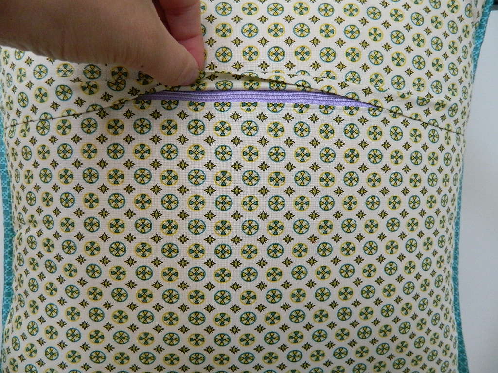 como costurar um zíper em uma foto de fronha