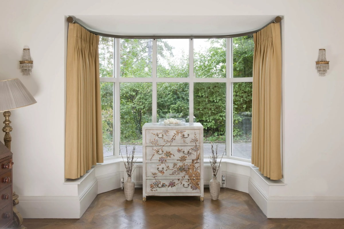 cornice cho ý tưởng thiết kế cửa sổ bay