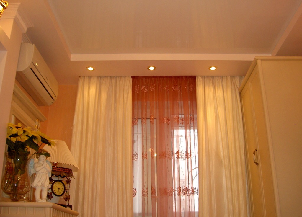 barra de cortina para cortinas con ideas de diseño de techo tensado