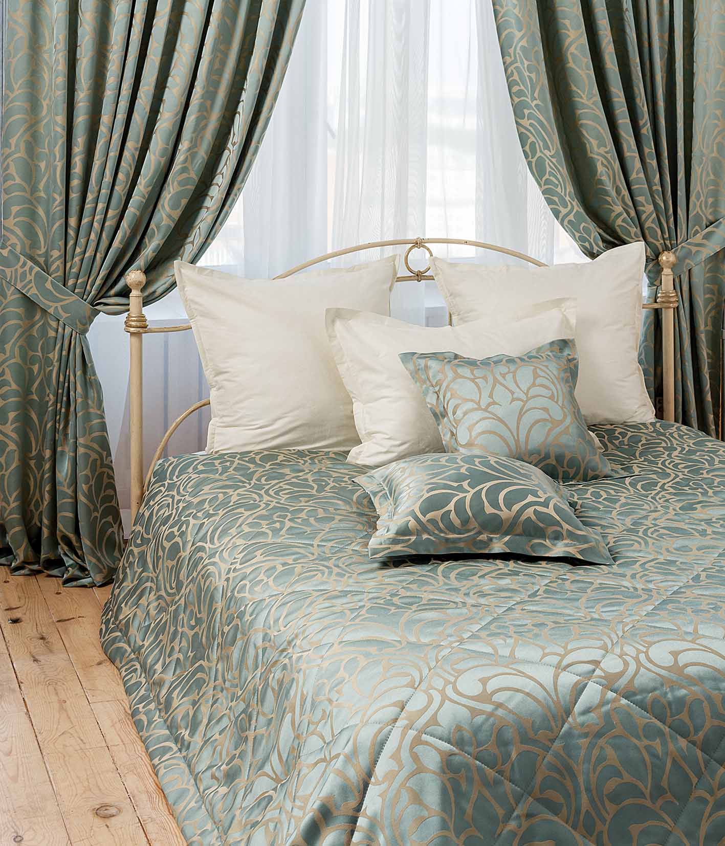 bedspread and curtains for the bedroom