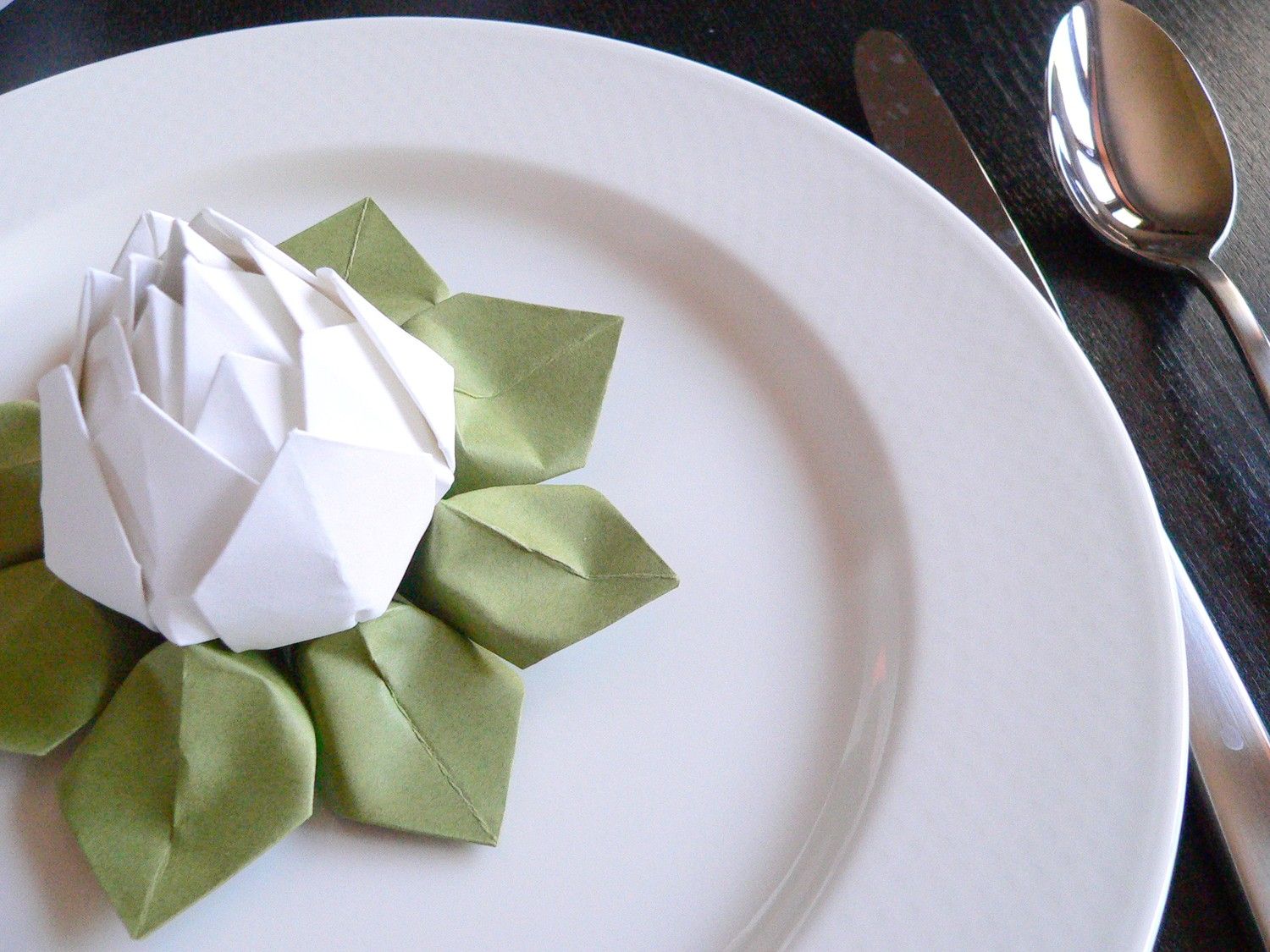 lotus sur une assiette