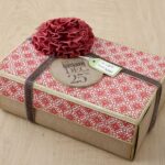 Décoration de boîte cadeau bricolage
