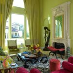 rideaux verts dans la maison