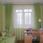la lumière des rideaux verts