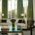 salon rideaux verts
