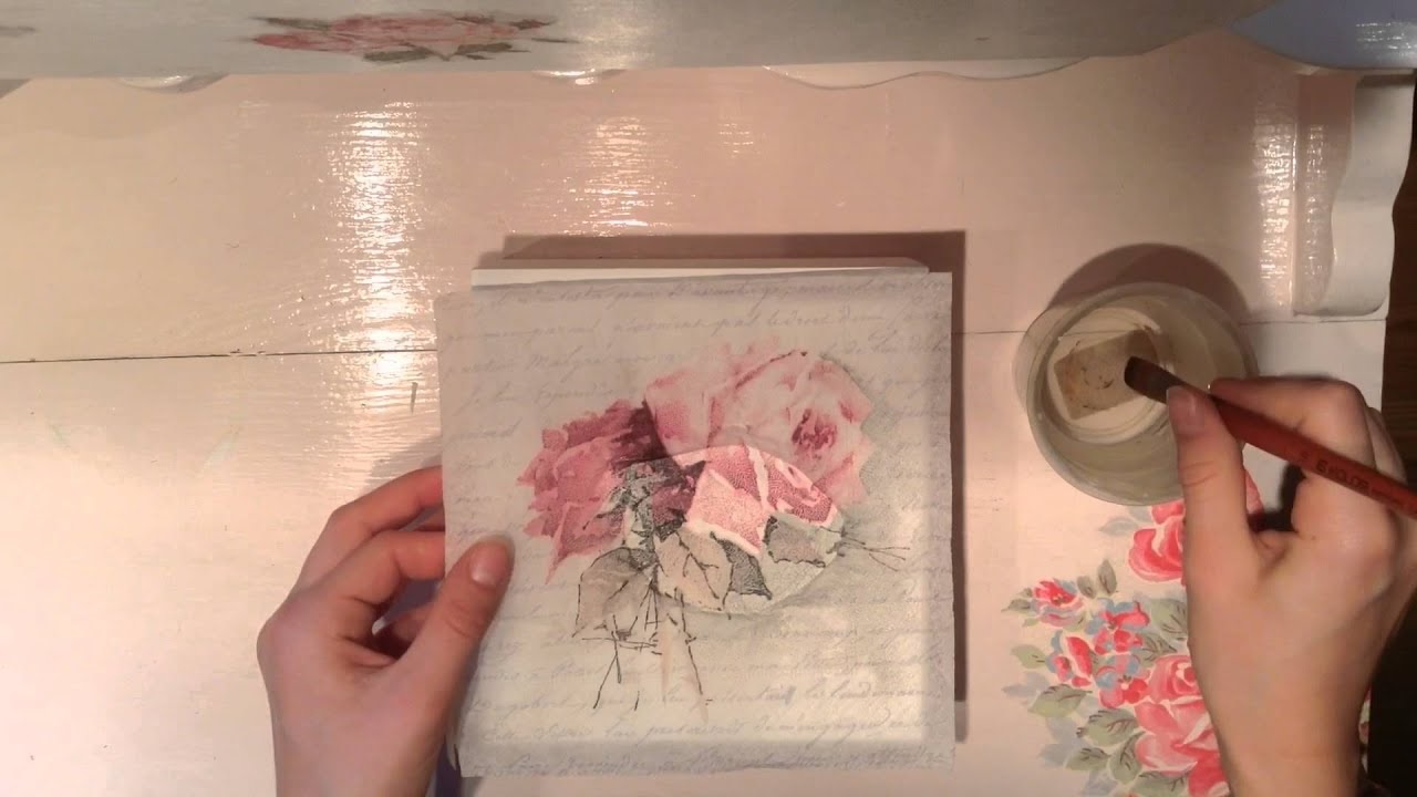 dessiner des fleurs sur une boîte