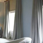 beige gordijnen in de woonkamer