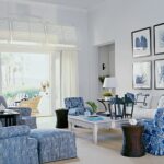 Seevorhänge im blauen Wohnzimmer