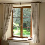 formas de unir cortinas a las ideas de diseño de cornisa