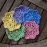 knitted stand for hot photo options
