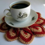 knitted stand for hot types of decor