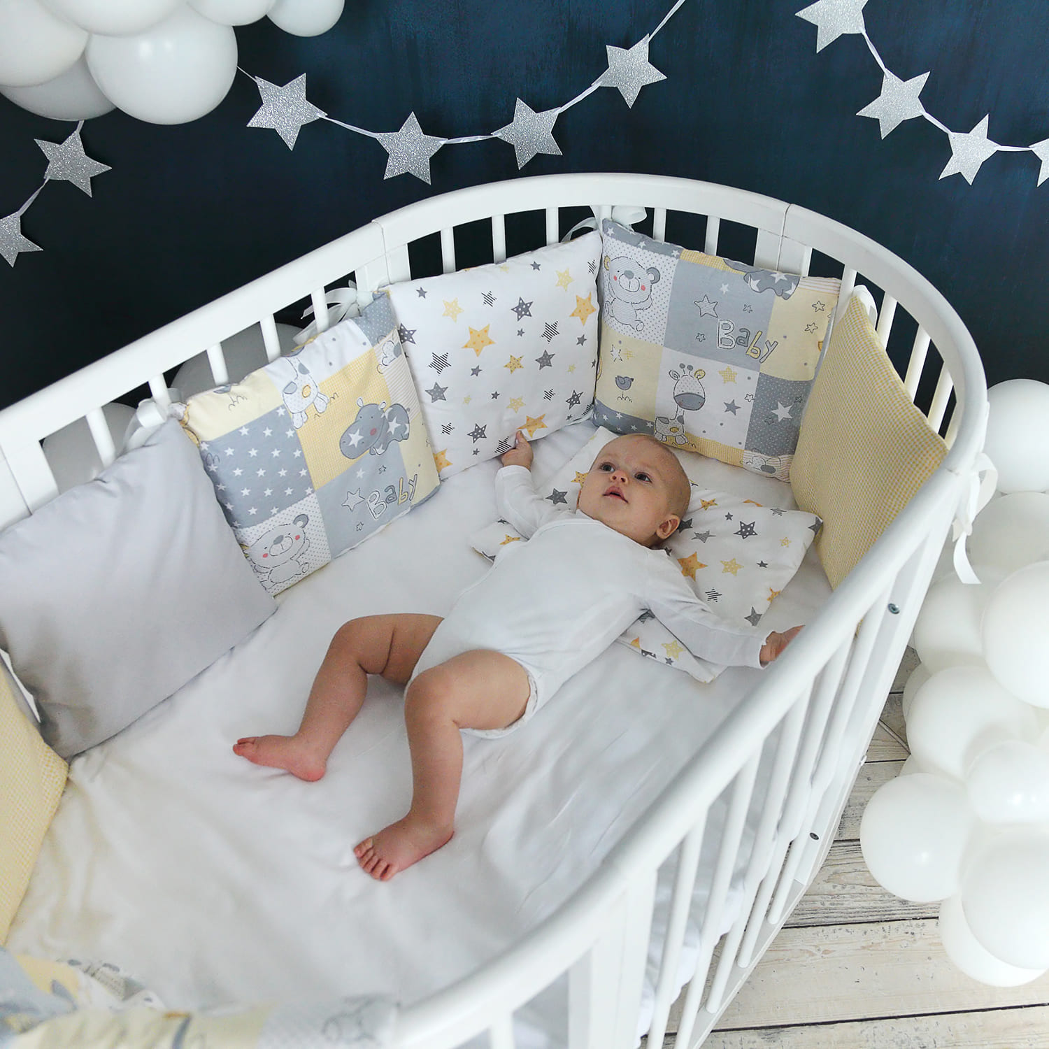 protective grilles in baby cots