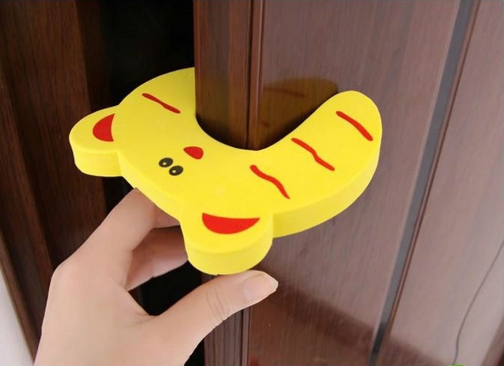 çekmeceler ve dolaplar için çocuk koruması