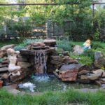 cascade décorative avec statue