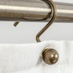 tringle pour rideaux dans la décoration de la salle de bain