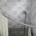 tringle pour rideaux dans les idées d'options de salle de bain
