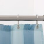 Présentation de la tringle à rideau de salle de bain