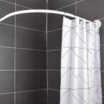 tringle pour rideaux dans les types de conceptions de salle de bain