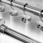 tringle pour rideaux dans la salle de bain types de décor