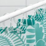 conception de photo de tringle à rideau de salle de bain