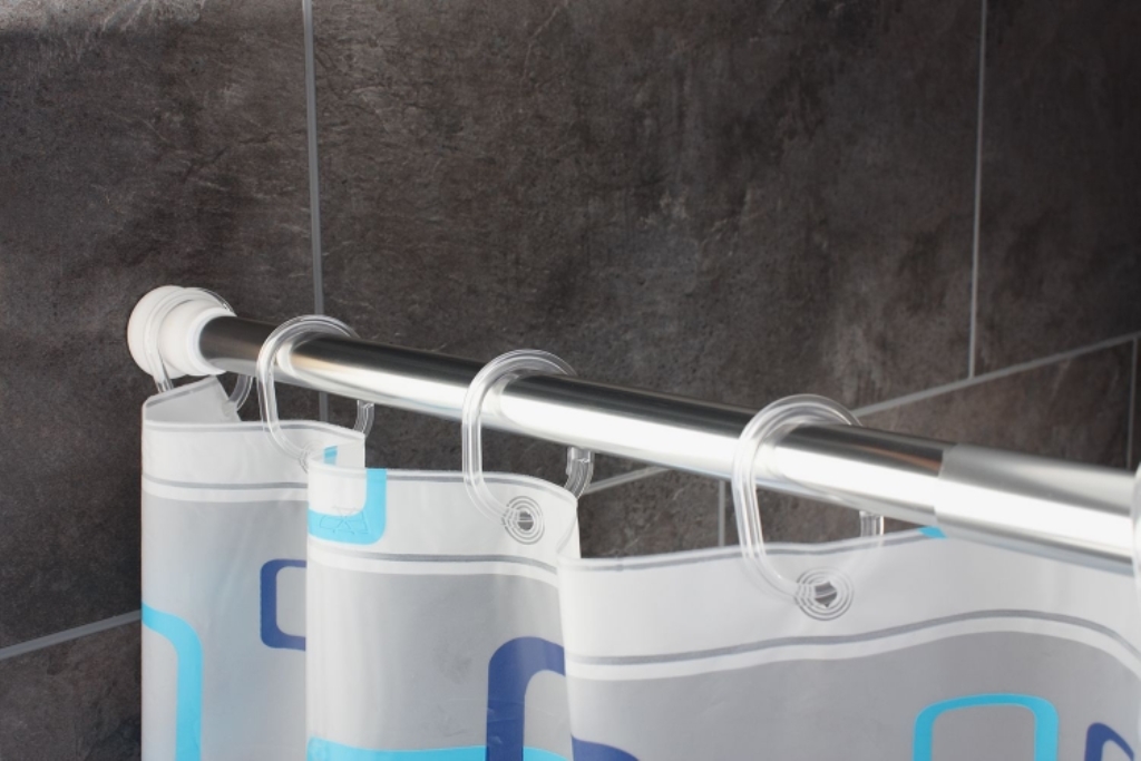 barre pour rideaux dans la salle de bain idées de photo