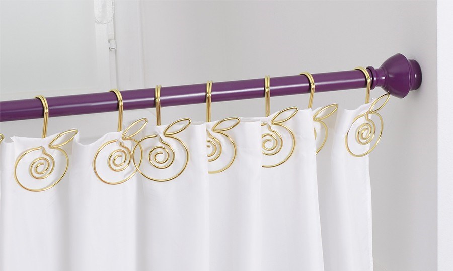tringle pour rideaux dans la photo de décoration de salle de bain