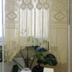 photo de décor de rideaux en macramé