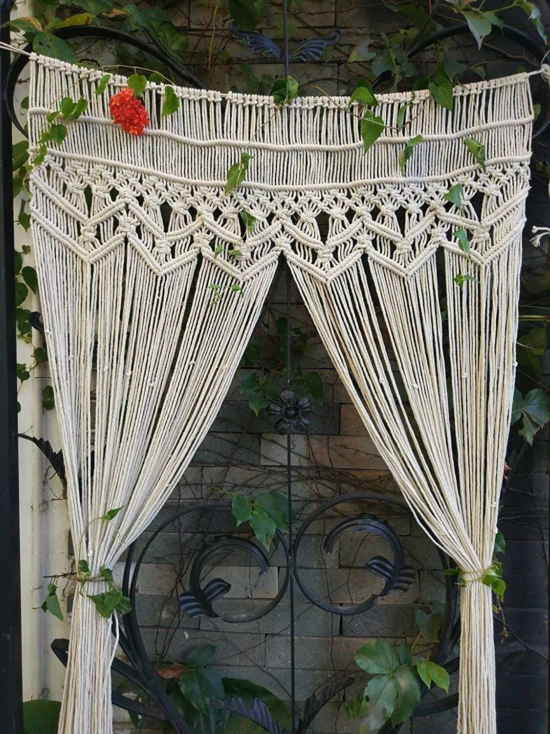 photo de décor de rideaux en macramé