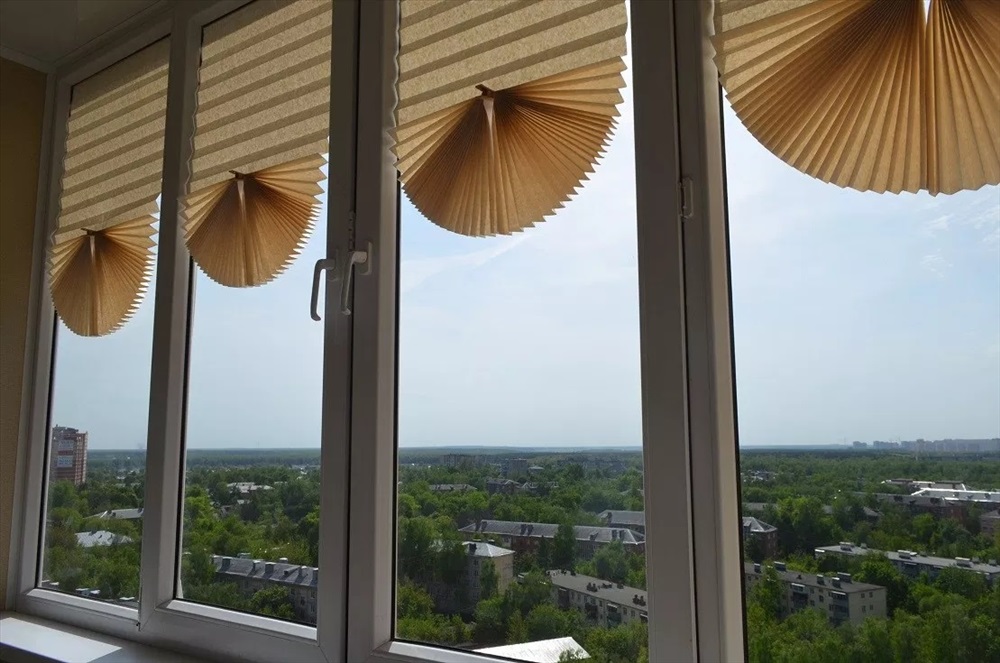 décor de rideaux plissés