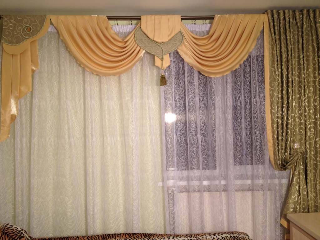 tulle spider web in the living room