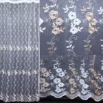tulle avec broderie à fleurs
