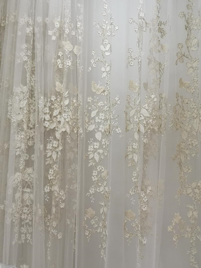 fil synthétique en tulle