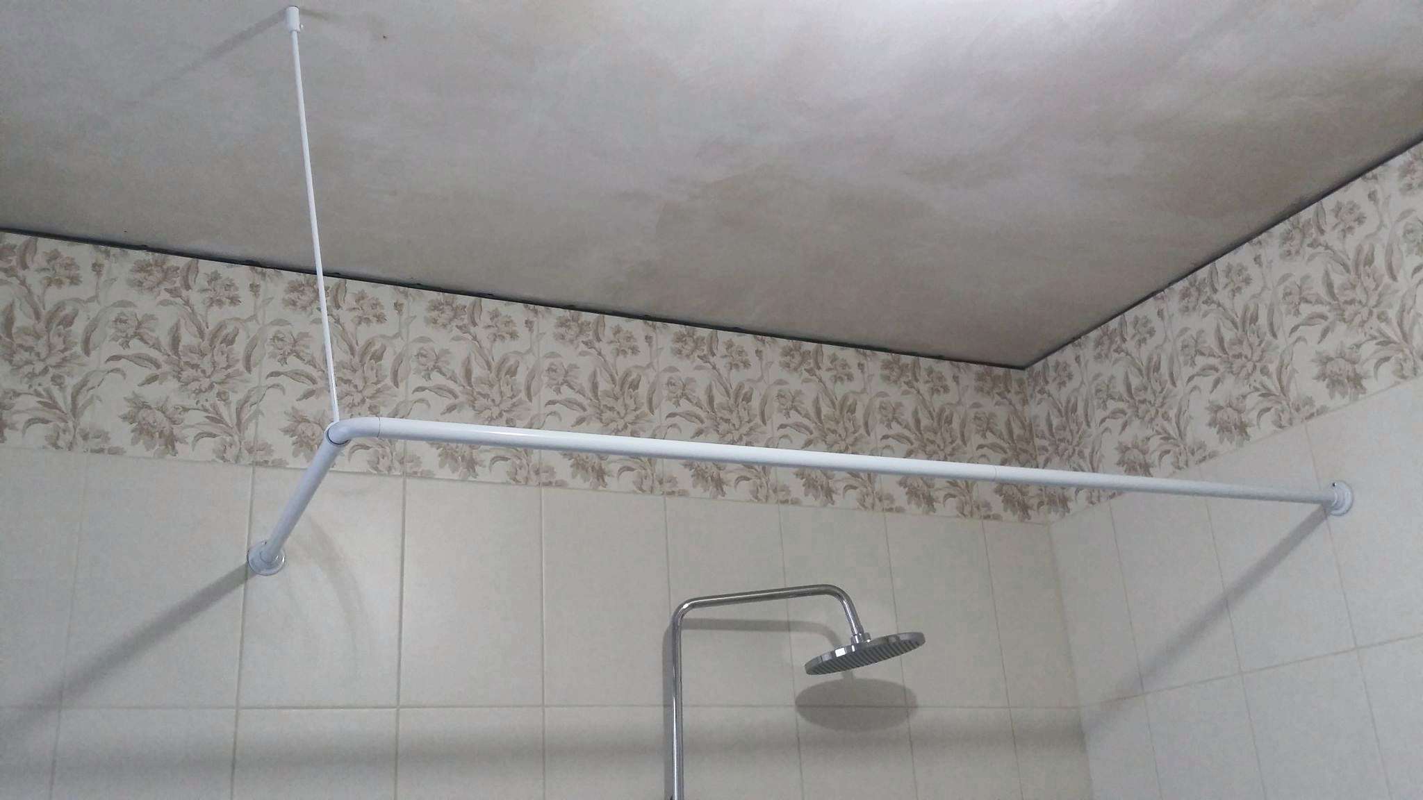 choix de corniche pour la salle de bain