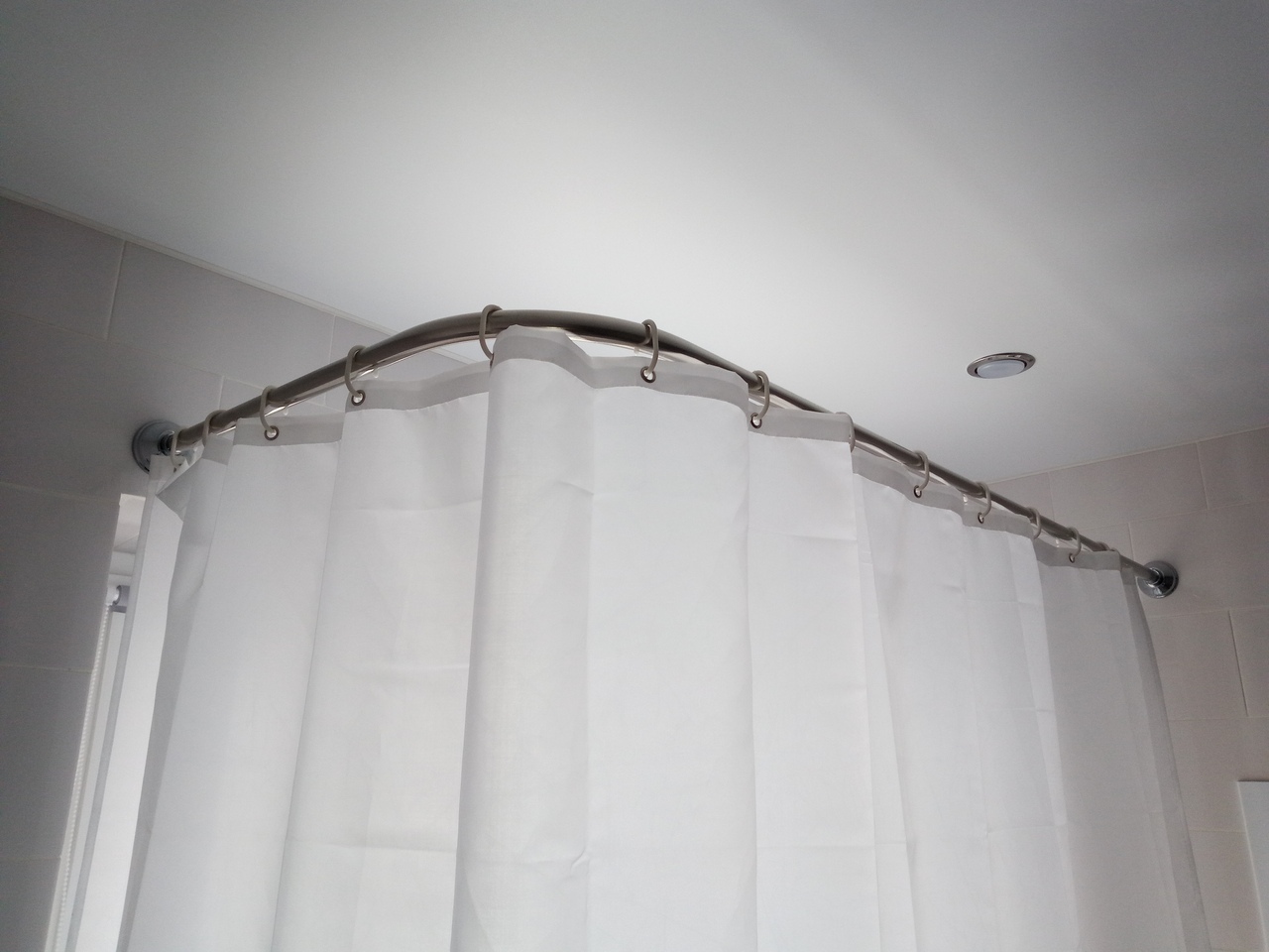corniche d'angle pour salle de bain