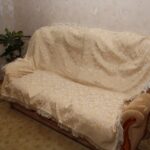 couvre-lit beige