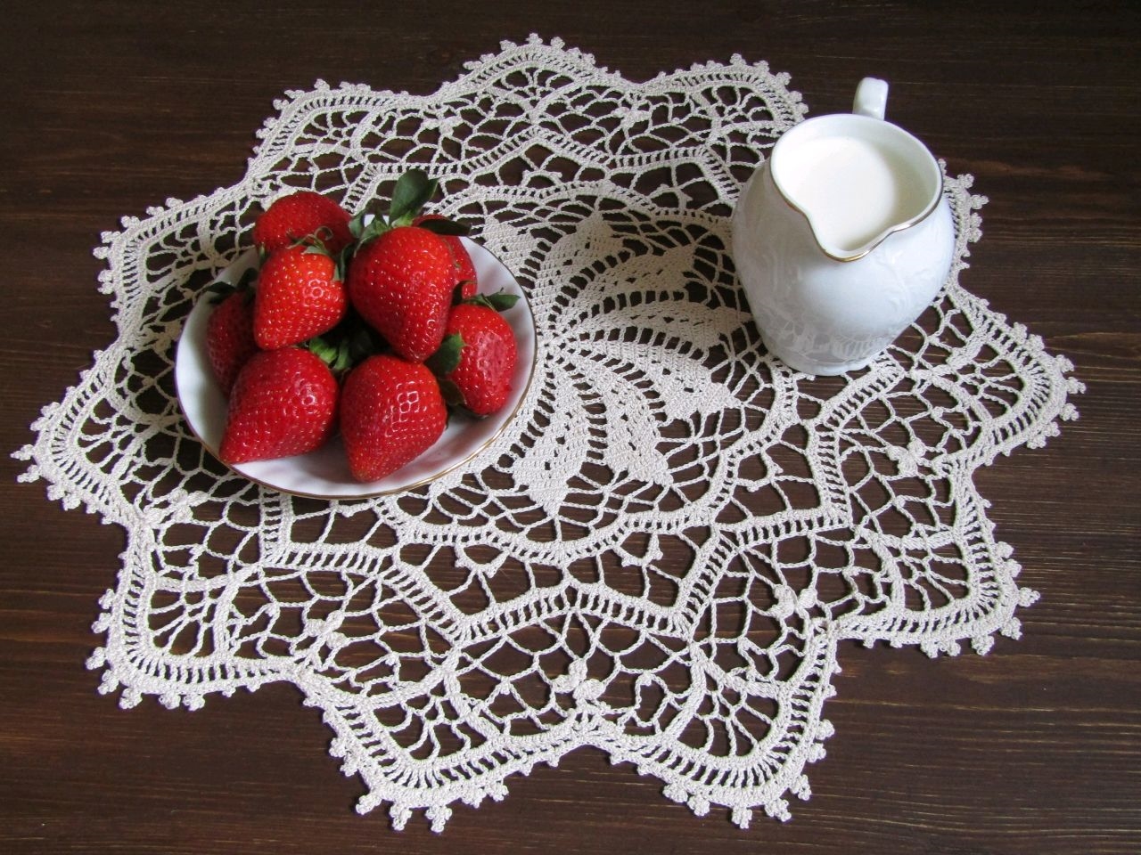 openwork white tablecloth