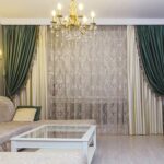 beaux rideaux dans le hall
