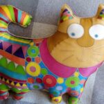 almohada original en forma de gato